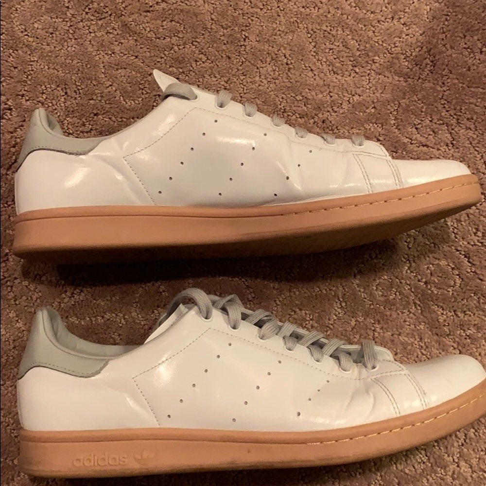 Custom Stan smiths - grey on white - gum soles
